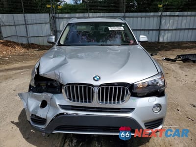 Piąte zdjęcie samochodu w środku: 2017 BMW X3 SDRIVE28I VIN:5UXWZ7C33H0X40067 - miniatura