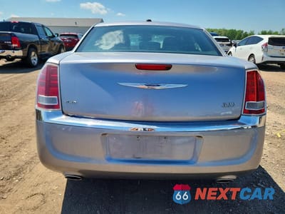 Zdjęcie 6 z 12 samochodu: 2014 CHRYSLER 300 VIN:2C3CCARGXEH235975 - miniatura