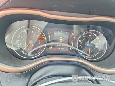 Zdjęcie 9 z 13 samochodu: 2016 JEEP CHEROKEE SPORT VIN:1C4PJLAB1GW259245 - miniatura
