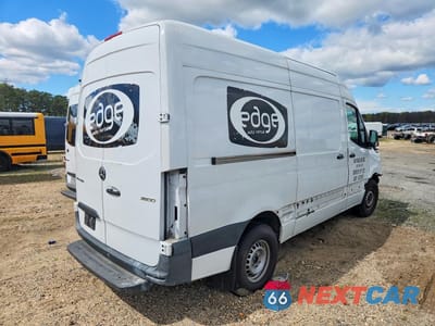 Trzecie zdjęcie samochodu z tyłu: 2019 MERCEDES-BENZ SPRINTER 2500 VIN:WD3PF0CDXKT010946 - miniatura