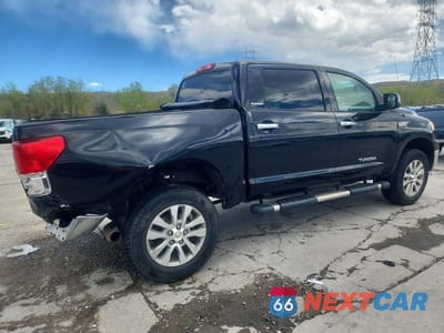 Trzecie zdjęcie samochodu z tyłu: 2013 TOYOTA TUNDRA PLATINUM VIN:5TFHW5F13DX315189 - miniatura
