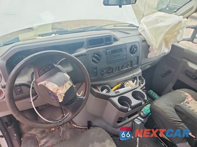 Zdjęcie 8 z 13 samochodu: 2016 FORD E350 BOX TRUCK VIN:1FDWE3FL3GDC24022 - miniatura