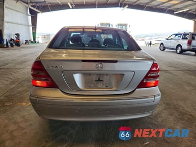 Zdjęcie 6 z 12 samochodu: 2002 MERCEDES-BENZ C 240 VIN:WDBRF61J82F252531 - miniatura
