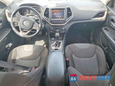 Zdjęcie 8 z 13 samochodu: 2016 JEEP CHEROKEE LATITUDE VIN:1C4PJMCS4GW155027 - miniatura