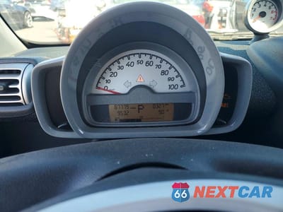Zdjęcie 9 z 13 samochodu: 2009 SMART FORTWO PURE VIN:WMEEJ31X39K259214 - miniatura