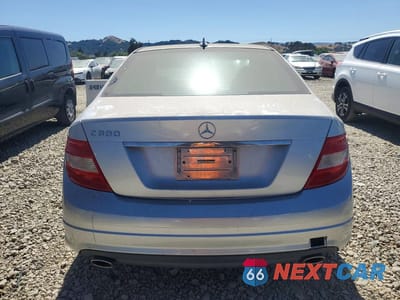 Zdjęcie 6 z 12 samochodu: 2009 MERCEDES-BENZ C 300 VIN:WDDGF54X19F208289 - miniatura