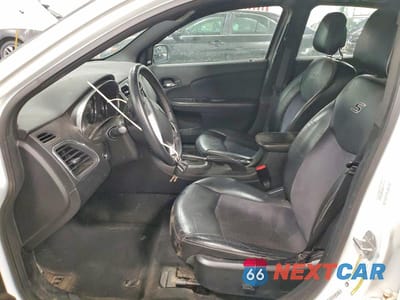 Zdjęcie 7 z 12 samochodu: 2013 CHRYSLER 200 VIN:1C3CCBCG7DN571006 - miniatura