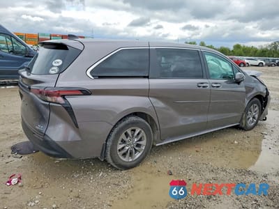 Trzecie zdjęcie samochodu z tyłu: 2023 TOYOTA SIENNA XLE VIN:5TDYRKEC9PS151577 - miniatura