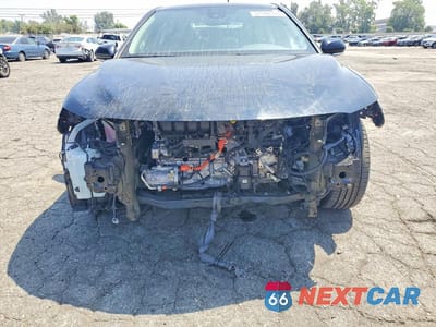 Piąte zdjęcie samochodu w środku: 2022 TOYOTA CAMRY HYBRID SE VIN:4T1G31AK2NU597885 - miniatura
