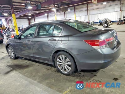 Drugie zdjęcie samochodu z przodu: 2011 HONDA ACCORD VIN:1HGCP2F85BA114222 - miniatura