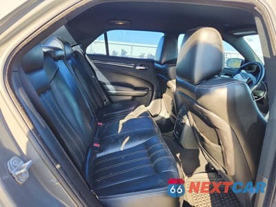 Zdjęcie 10 z 13 samochodu: 2019 CHRYSLER 300 S VIN:2C3CCABG4KH516112 - miniatura