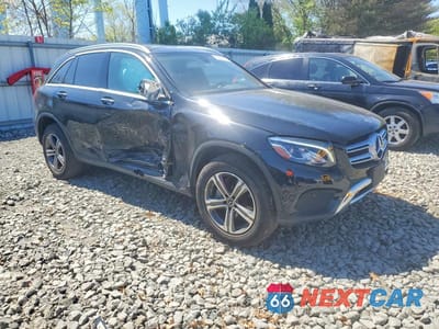 Czwarte zdjęcie samochodu z boku: 2019 MERCEDES-BENZ GLC 300 4MATIC VIN:WDC0G4KB5KV184207 - miniatura