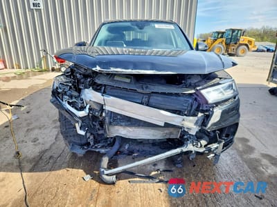 Piąte zdjęcie samochodu w środku: 2018 AUDI Q5 PREMIUM PLUS VIN:WA1BNAFY0J2055349 - miniatura