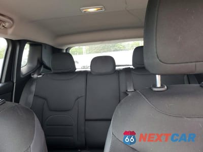 Zdjęcie 10 z 13 samochodu: 2017 JEEP RENEGADE LATITUDE VIN:ZACCJBBBXHPF29076 - miniatura