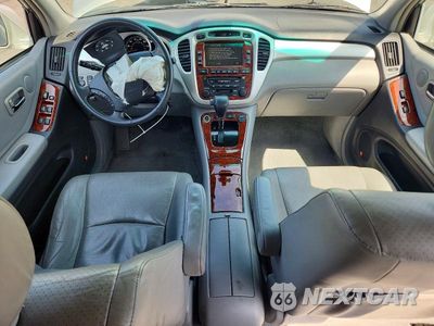 Zdjęcie 8 z 13 samochodu: 2006 TOYOTA HIGHLANDER HYBRID VIN:JTEDW21A160002721 - miniatura