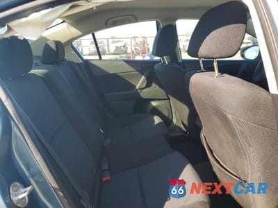 Zdjęcie 10 z 12 samochodu: 2010 MAZDA 3 I VIN:JM1BL1SG0A1283902 - miniatura