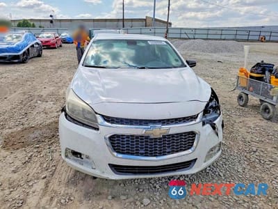 Piąte zdjęcie samochodu w środku: 2015 CHEVROLET MALIBU LS VIN:1G11B5SL7FF302192 - miniatura