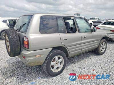 Trzecie zdjęcie samochodu z tyłu: 2000 TOYOTA RAV4 BASE VIN:JT3GP10V7Y7067004 - miniatura