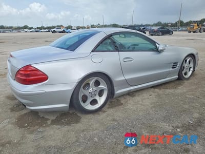 Trzecie zdjęcie samochodu z tyłu: 2004 MERCEDES-BENZ SL 500 VIN:WDBSK75F04F065151 - miniatura