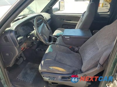 Zdjęcie 7 z 13 samochodu: 2001 DODGE RAM 2500 VIN:3B7KF23Z41G180450 - miniatura