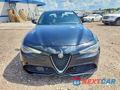 Piąte zdjęcie samochodu w środku: 2022 ALFA ROMEO GIULIA SUPER VIN:ZARFANBN6N7655085 - miniatura