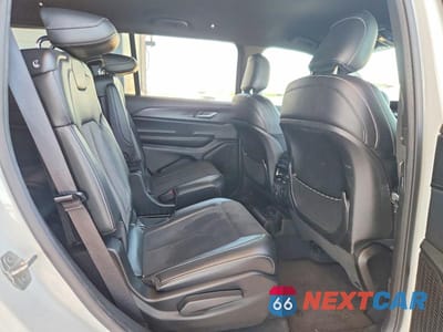 Zdjęcie 11 z 13 samochodu: 2024 JEEP GRAND CHEROKEE L LAREDO VIN:1C4RJKAGXR8546217 - miniatura