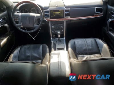 Zdjęcie 8 z 12 samochodu: 2010 LINCOLN MKZ VIN:3LNHL2JC6AR627118 - miniatura