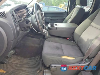 Zdjęcie 7 z 12 samochodu: 2013 CHEVROLET SILVERADO K1500 LT VIN:1GCRKSE74DZ273852 - miniatura
