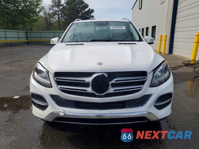 Piąte zdjęcie samochodu w środku: 2016 MERCEDES-BENZ GLE 350 VIN:4JGDA5JB1GA782563 - miniatura