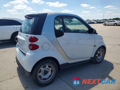 Trzecie zdjęcie samochodu z tyłu: 2015 SMART FORTWO PURE VIN:WMEEJ3BA1FK799182 - miniatura