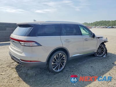 Trzecie zdjęcie samochodu z tyłu: 2020 LINCOLN AVIATOR RESERVE VIN:5LM5J7XC8LGL03205 - miniatura