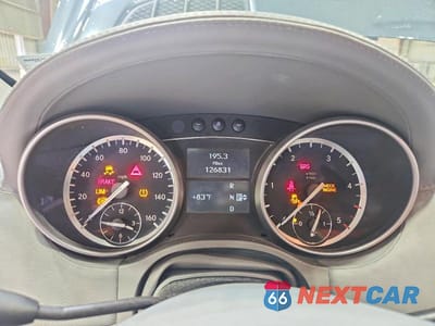 Zdjęcie 9 z 13 samochodu: 2012 MERCEDES-BENZ GL 350 BLUETEC VIN:4JGBF2FEXCA789922 - miniatura