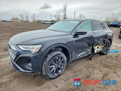 2024 AUDI Q8 E-TRON PREMIUM WA14ABGE4RB019884 - główne zdjęcie licytacji z USA - miniatura