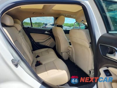 Zdjęcie 11 z 13 samochodu: 2019 MERCEDES-BENZ GLA 250 4MATIC VIN:WDCTG4GB1KJ602419 - miniatura