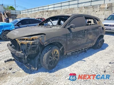 2016 HYUNDAI TUCSON SE KM8J23A45GU042678 - główne zdjęcie licytacji z USA - miniatura
