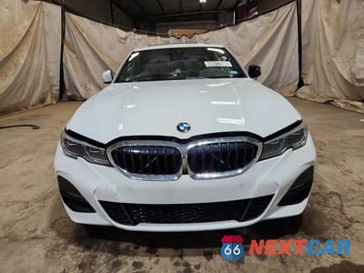 Piąte zdjęcie samochodu w środku: 2019 BMW 330XI VIN:WBA5R7C52KAJ80636 - miniatura