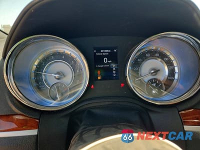 Zdjęcie 9 z 12 samochodu: 2012 CHRYSLER 300 LIMITED VIN:2C3CCACG8CH308363 - miniatura