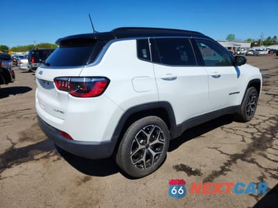 Trzecie zdjęcie samochodu z tyłu: 2025 JEEP COMPASS LIMITED VIN:3C4NJDCN6ST509596 - miniatura