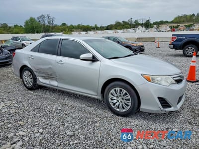 Czwarte zdjęcie samochodu z boku: 2014 TOYOTA CAMRY LE VIN:4T4BF1FK1ER409132 - miniatura
