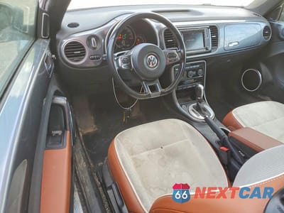 Zdjęcie 8 z 12 samochodu: 2017 VOLKSWAGEN BEETLE SE VIN:3VWJ17AT0HM632828 - miniatura