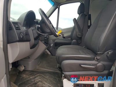 Zdjęcie 7 z 13 samochodu: 2014 MERCEDES-BENZ 2500 CREW VIN:WD3PE7CC1E5855762 - miniatura
