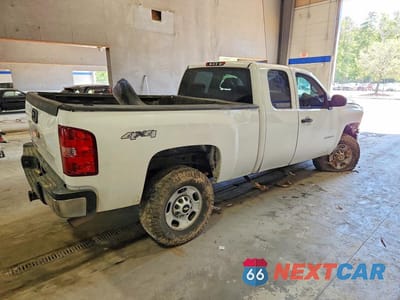 Trzecie zdjęcie samochodu z tyłu: 2013 CHEVROLET SILVERADO K2500 HEAVY DUTY VIN:1GC2KVCG1DZ373638 - miniatura
