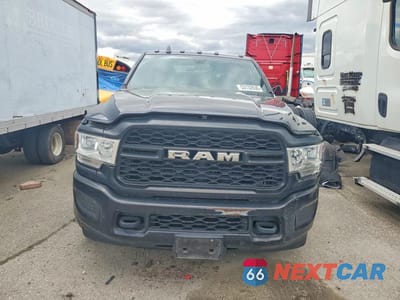 Piąte zdjęcie samochodu w środku: 2021 RAM 3500 VIN:3C7WRTCLXMG604151 - miniatura