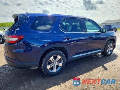Trzecie zdjęcie samochodu z tyłu: 2025 HONDA PILOT EXL VIN:5FNYG2H43SB006431 - miniatura