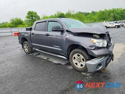 Czwarte zdjęcie samochodu z boku: 2013 TOYOTA TUNDRA CREWMAX SR5 VIN:5TFDY5F16DX306513 - miniatura