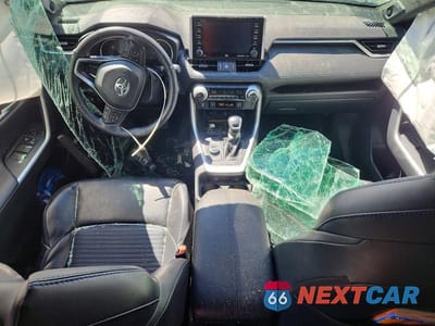 Zdjęcie 8 z 13 samochodu: 2019 TOYOTA RAV4 XSE VIN:JTMEWRFV8KJ008842 - miniatura