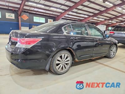 Trzecie zdjęcie samochodu z tyłu: 2011 HONDA ACCORD EXL VIN:1HGCP2F80BA157771 - miniatura