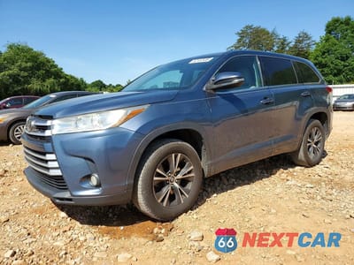 2017 TOYOTA HIGHLANDER LE PLUS 5TDZZRFH5HS194094 - główne zdjęcie licytacji z USA - miniatura