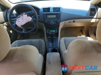 Zdjęcie 8 z 12 samochodu: 2004 HONDA ACCORD LX VIN:1HGCM56354A040494 - miniatura
