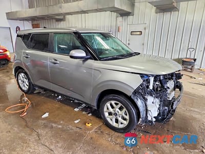 Czwarte zdjęcie samochodu z boku: 2025 KIA SOUL LX VIN:KNDJ23AU6S7943814 - miniatura